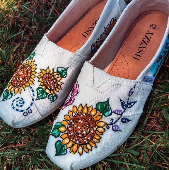 Shoes - Picture 10 of 15